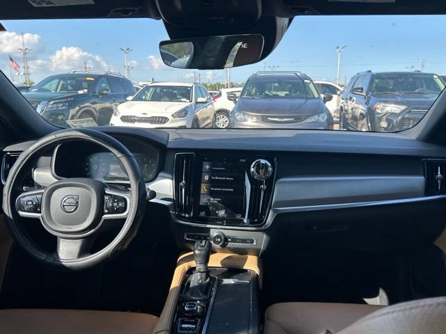 Used 2017 Volvo S90 T5 Momentum w/ Vision Package FWD image 17