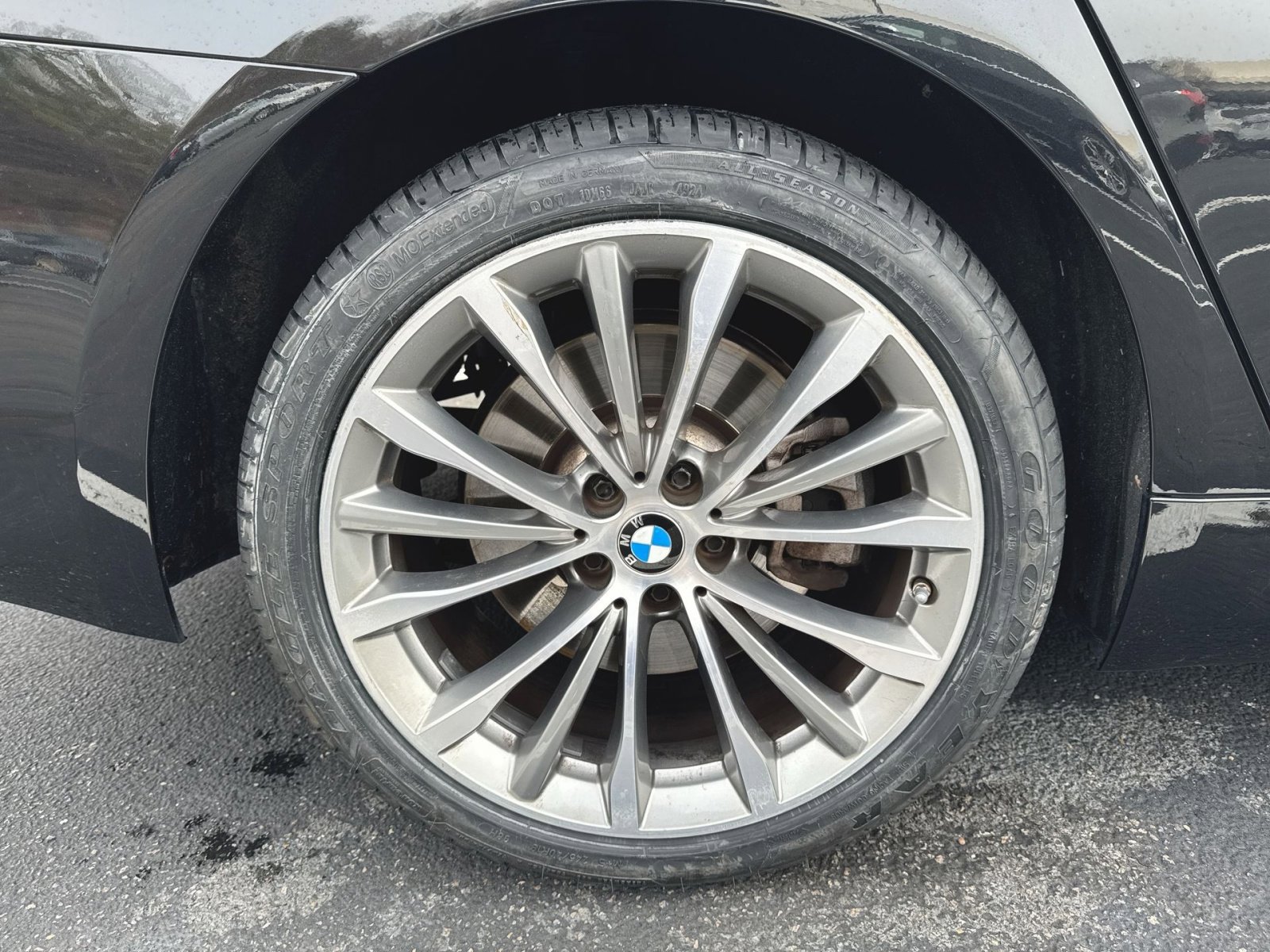 Used 2022 BMW 540i xDrive w/ Premium Package image 31