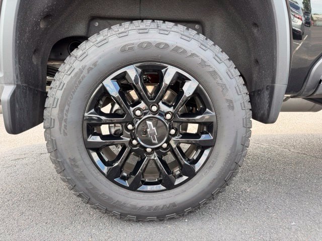Certified 2026 Chevrolet Silverado 2500 High Country w/ High Country Premium Package AWD/4WD image 14