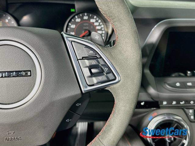 Used 2022 Chevrolet Camaro ZL1 RWD image 17
