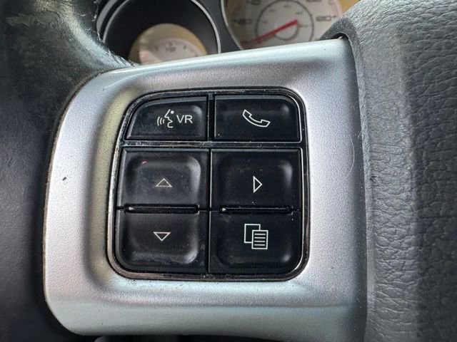 Used 2013 Dodge Challenger SXT image 18