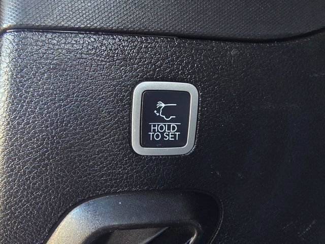 Certified 2024 Jeep Wagoneer Series II image 32