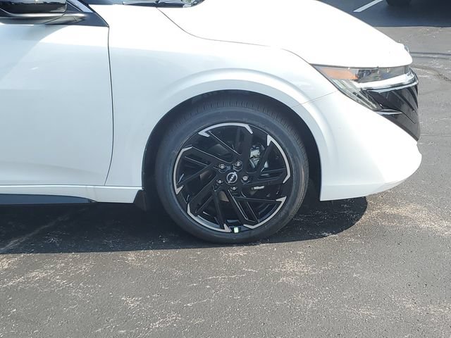 New 2026 Nissan Sentra SR w/ SR All Weather Package FWD image 9