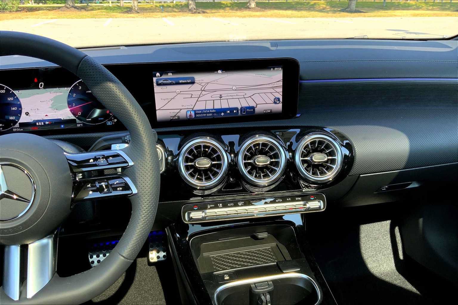 New 2026 Mercedes-Benz CLA 250 4MATIC image 6