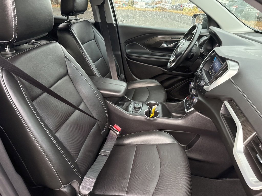 Used 2024 GMC Terrain SLT image 28