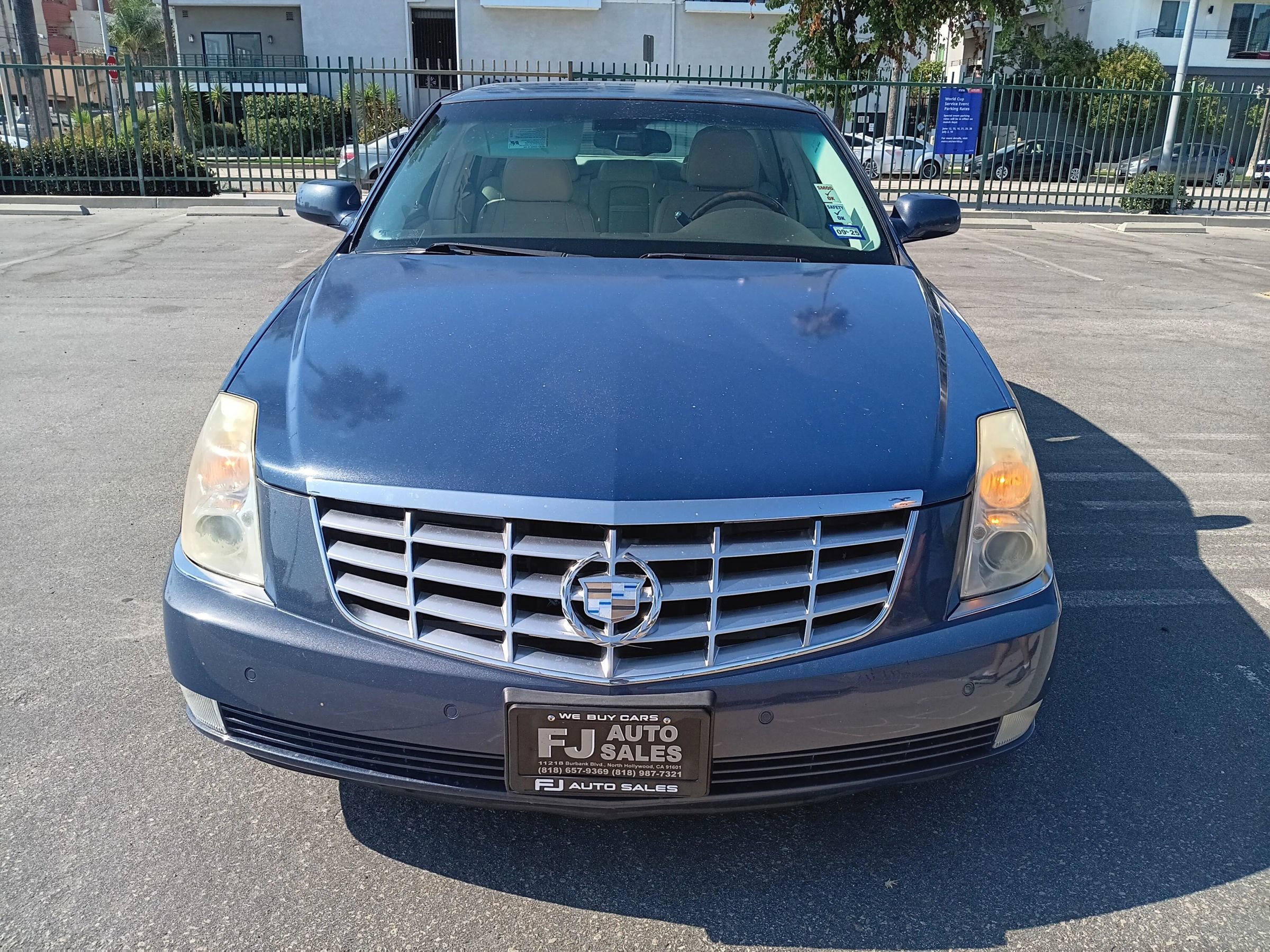Used 2008 Cadillac DTS FWD image 2