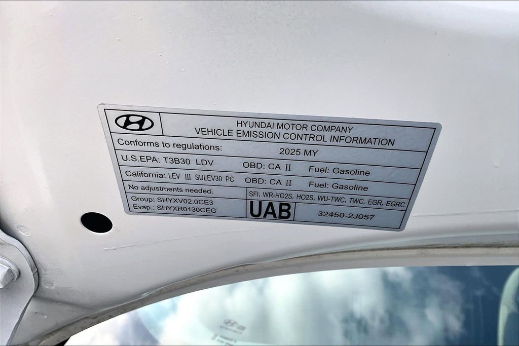 Certified 2025 Hyundai Elantra Sport image 34