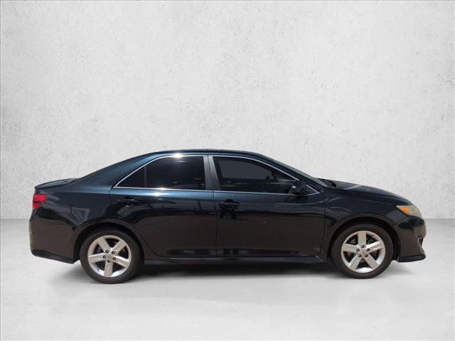 Used 2012 Toyota Camry SE FWD image 4