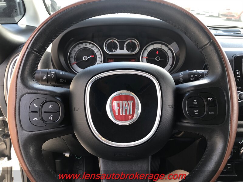 Used 2014 FIAT 500L Trekking w/ Popular Equipment Group FWD image 17