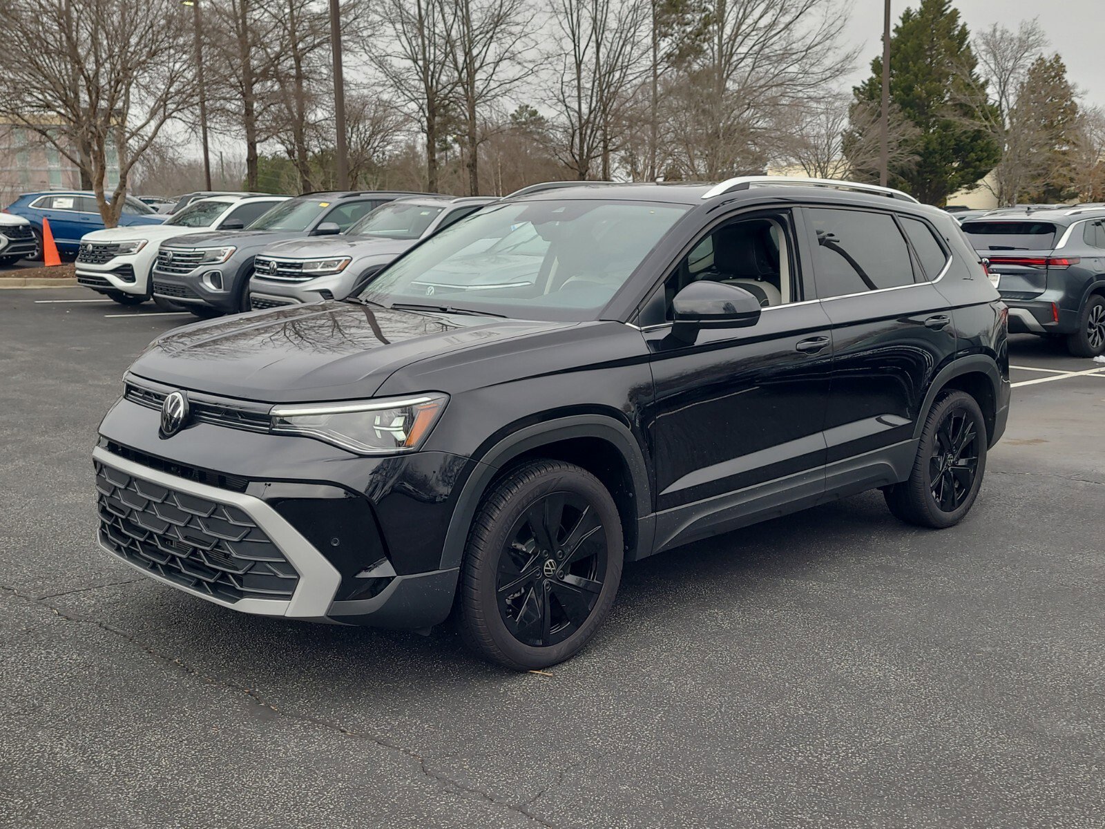 Certified 2025 Volkswagen Taos SE