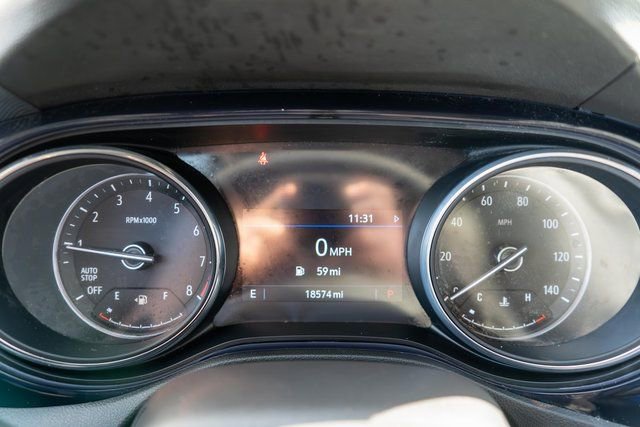 Used 2022 Buick Encore GX Select w/ Sport Touring Package FWD image 23