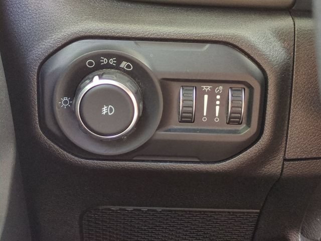 Used 2019 Jeep Wrangler Sport AWD/4WD image 17