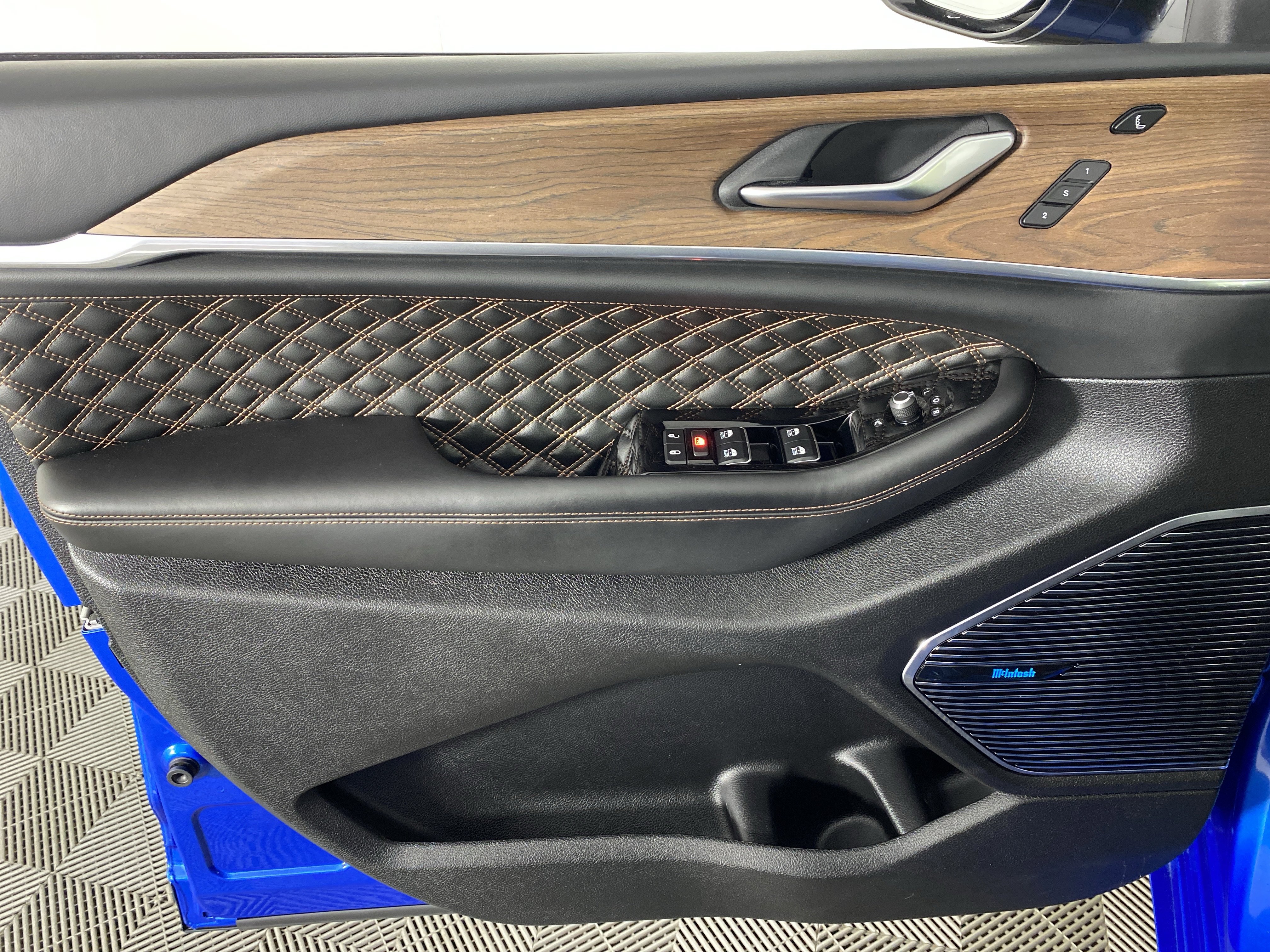 Used 2022 Jeep Grand Cherokee Summit image 15