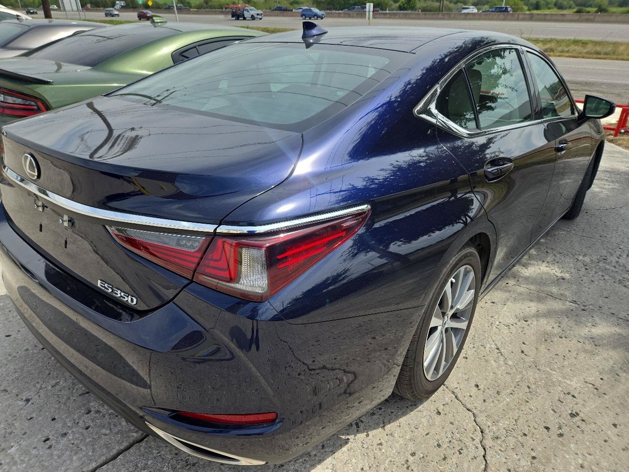Used 2020 Lexus ES 350 w/ Premium Package FWD image 10