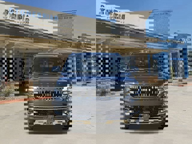 Used 2023 Jeep Wagoneer Series III w/ Convenience Group I image 9