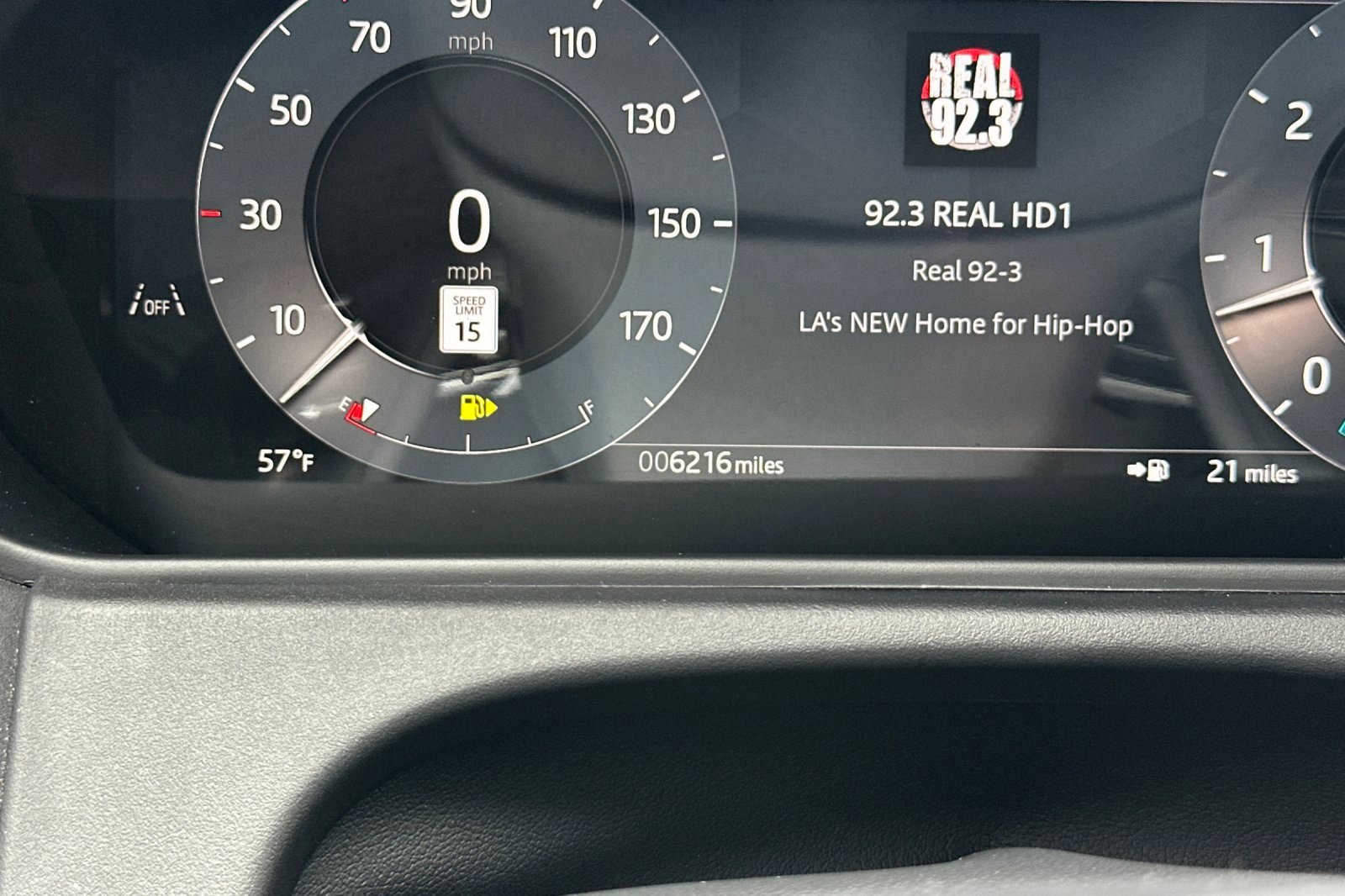 Used 2026 Land Rover Range Rover Velar Dynamic SE image 35