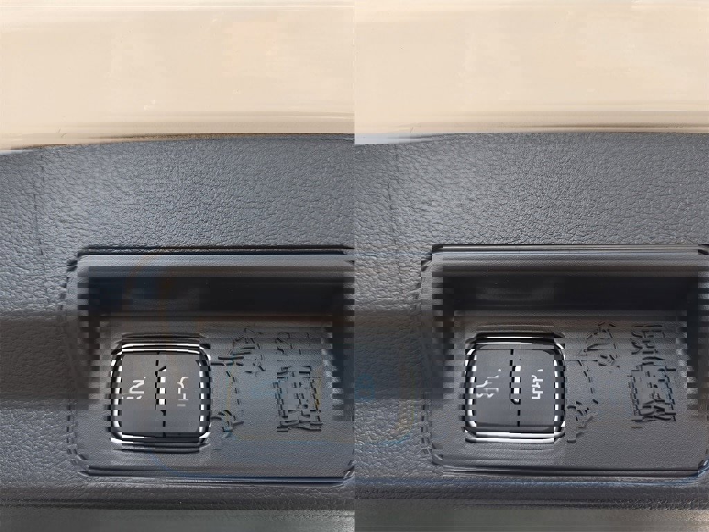 New 2025 Ford Explorer Active w/ Active Comfort Package image 37