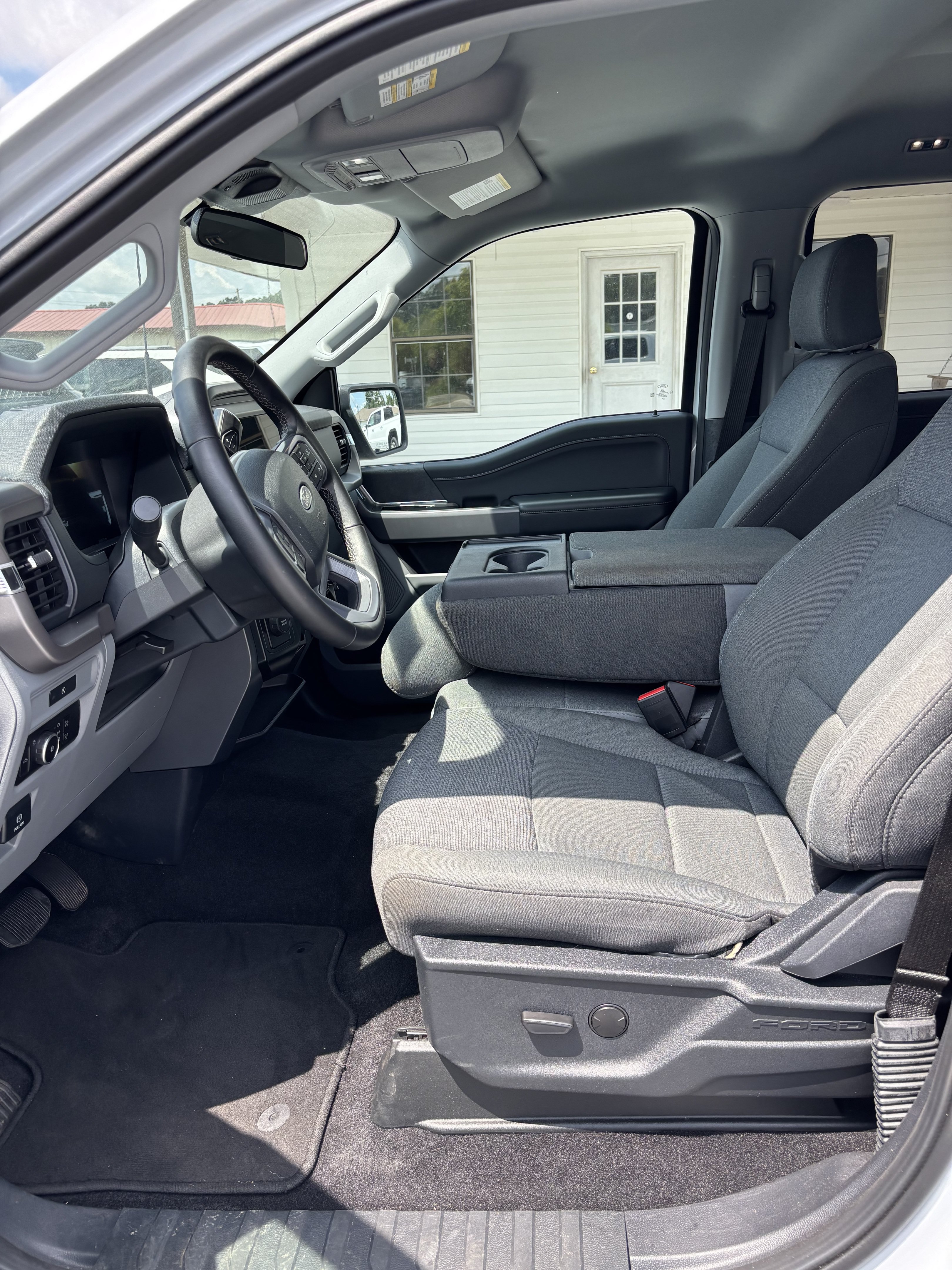 Used 2025 Ford F150 XLT w/ Equipment Group 301A Standard RWD image 7