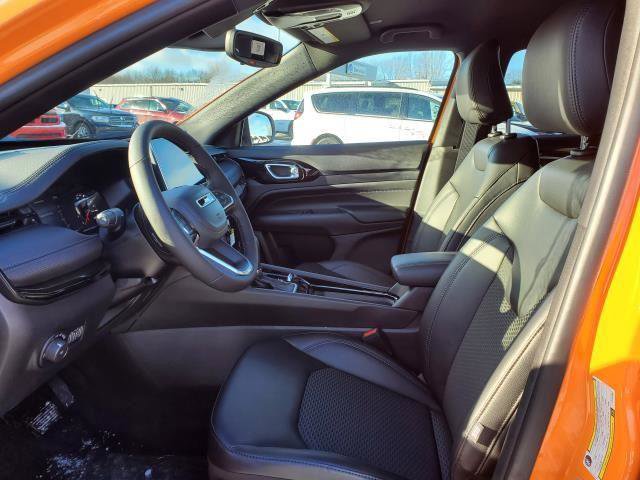 Used 2026 Jeep Compass Latitude image 5