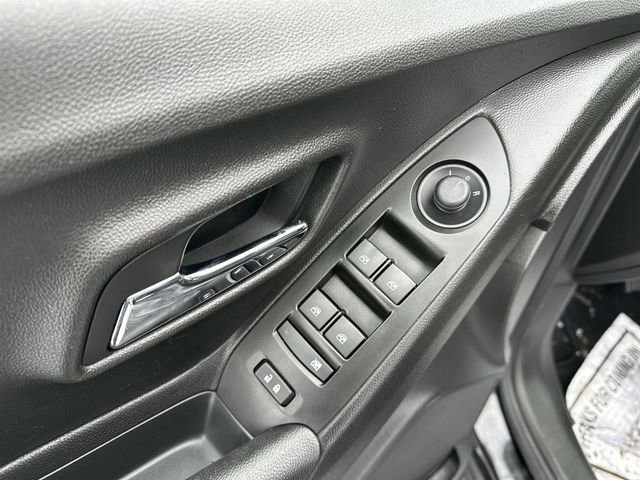 Certified 2020 Chevrolet Trax LT w/ Driver Confidence Package image 22