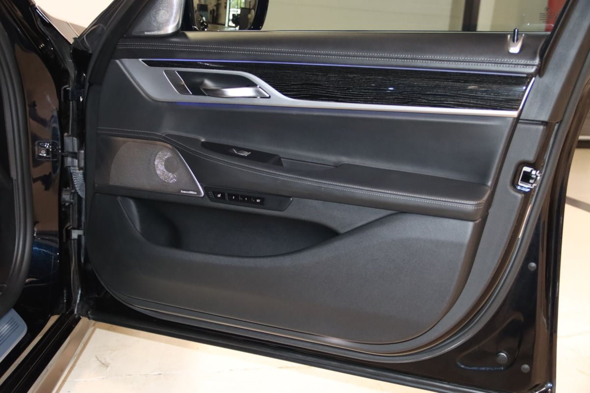 Used 2019 BMW 750i RWD image 63
