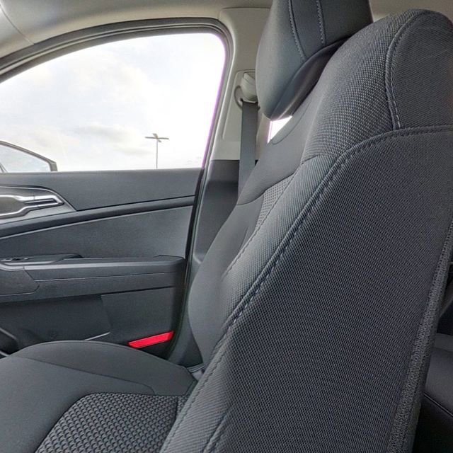 Used 2023 Kia Sportage LX image 25