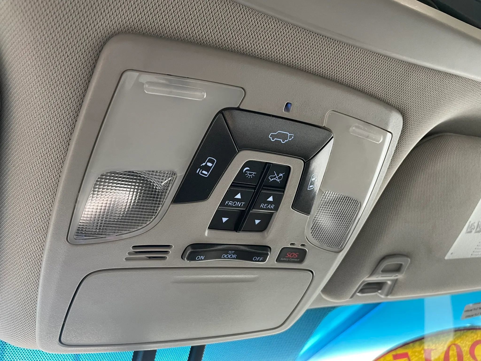 Used 2015 Toyota Sienna Limited Premium AWD/4WD image 16
