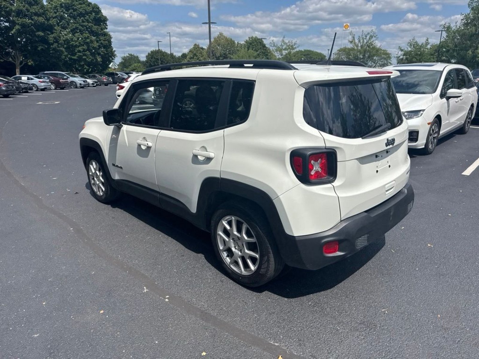 Used 2022 Jeep Renegade Sport w/ Sport Appearance Group FWD image 7