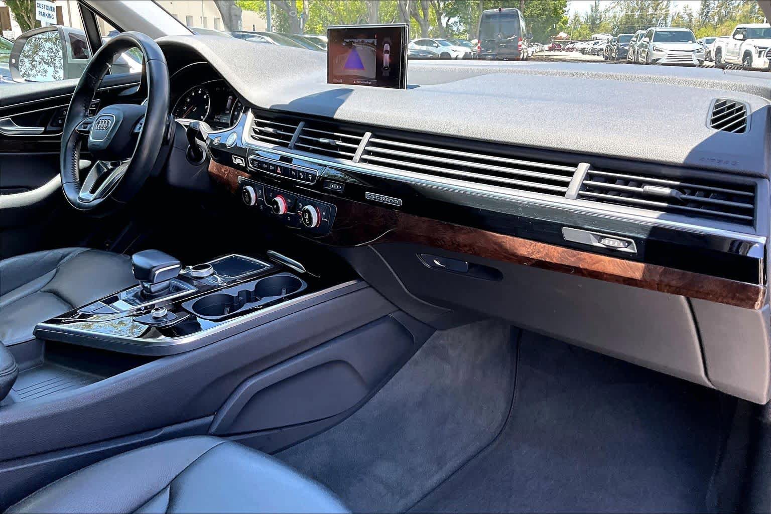 Used 2017 Audi Q7 3.0T Premium Plus AWD/4WD image 19
