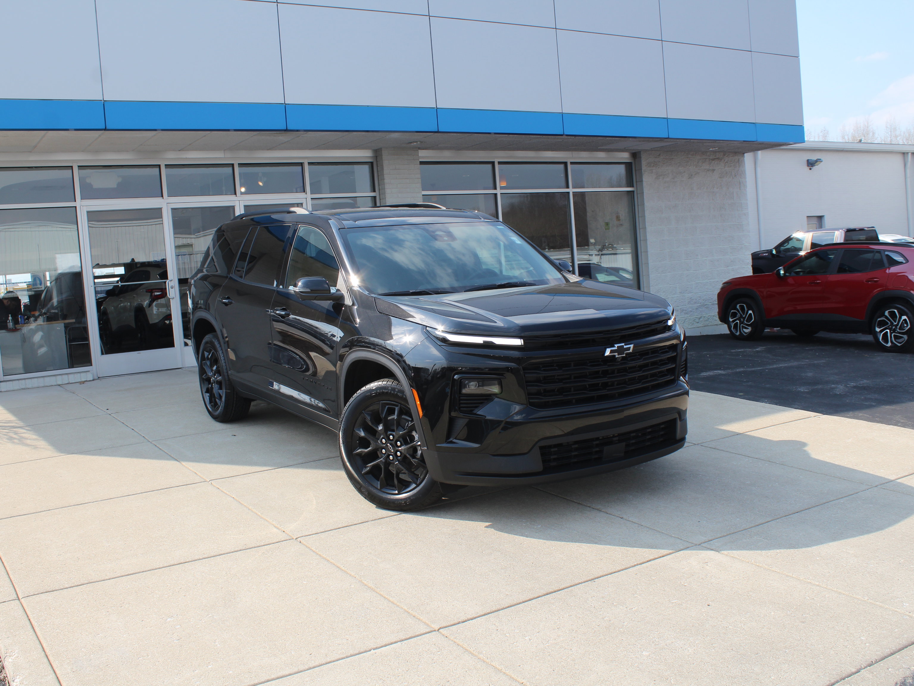 New 2026 Chevrolet Traverse LT image 2