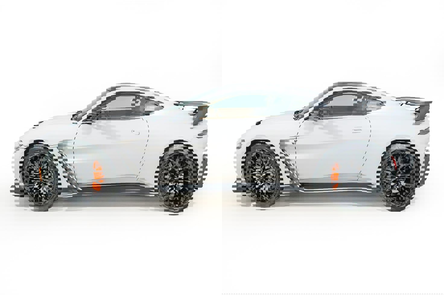 Used 2023 Aston Martin V12 Vantage image 3