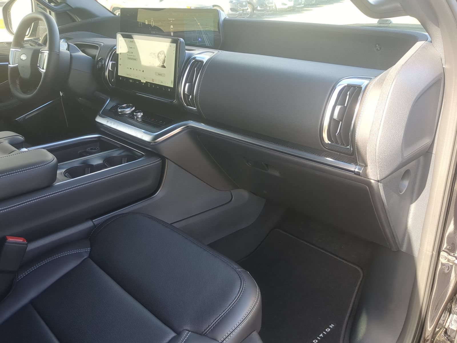 New 2027 Ford Expedition Max Platinum w/ Stealth Appearance Package AWD/4WD image 40