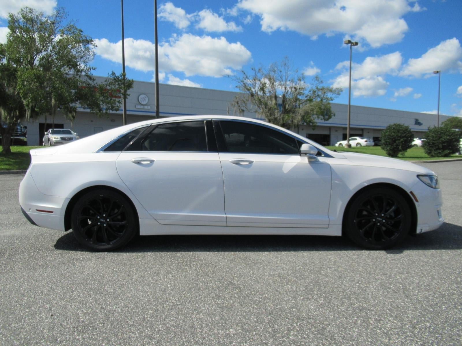 Used 2020 Lincoln MKZ Reserve w/ Monochromatic Package AWD/4WD image 2