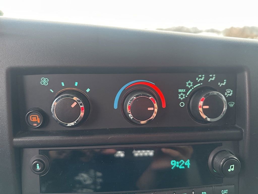 Used 2023 Chevrolet Express 2500 w/ Driver Convenience Package image 24