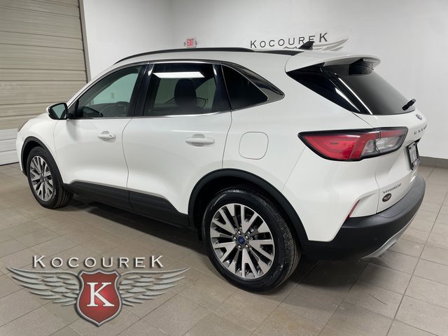 Used 2022 Ford Escape Titanium image 4