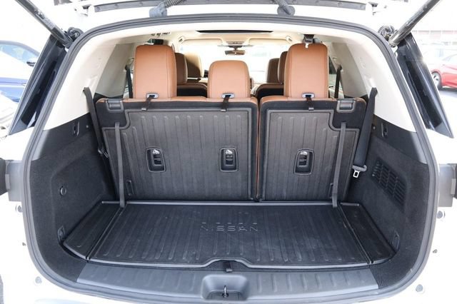 Certified 2025 Nissan Pathfinder Platinum AWD/4WD image 7
