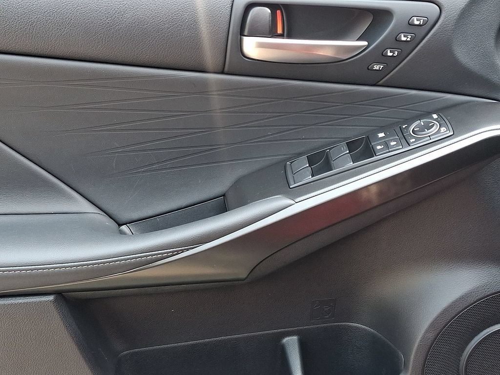 Used 2025 Lexus IS 350 F Sport w/ Accessory Package AWD/4WD image 13