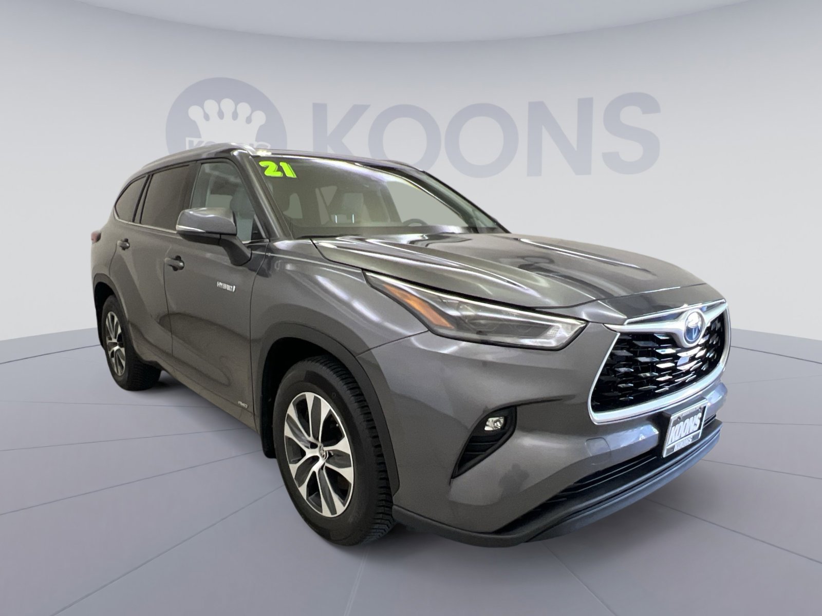 Used 2021 Toyota Highlander XLE image 8