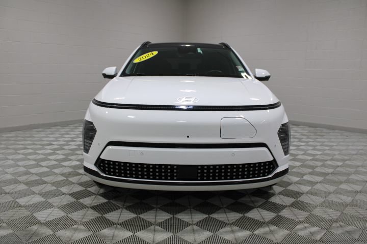 Used 2024 Hyundai Kona Limited FWD image 7