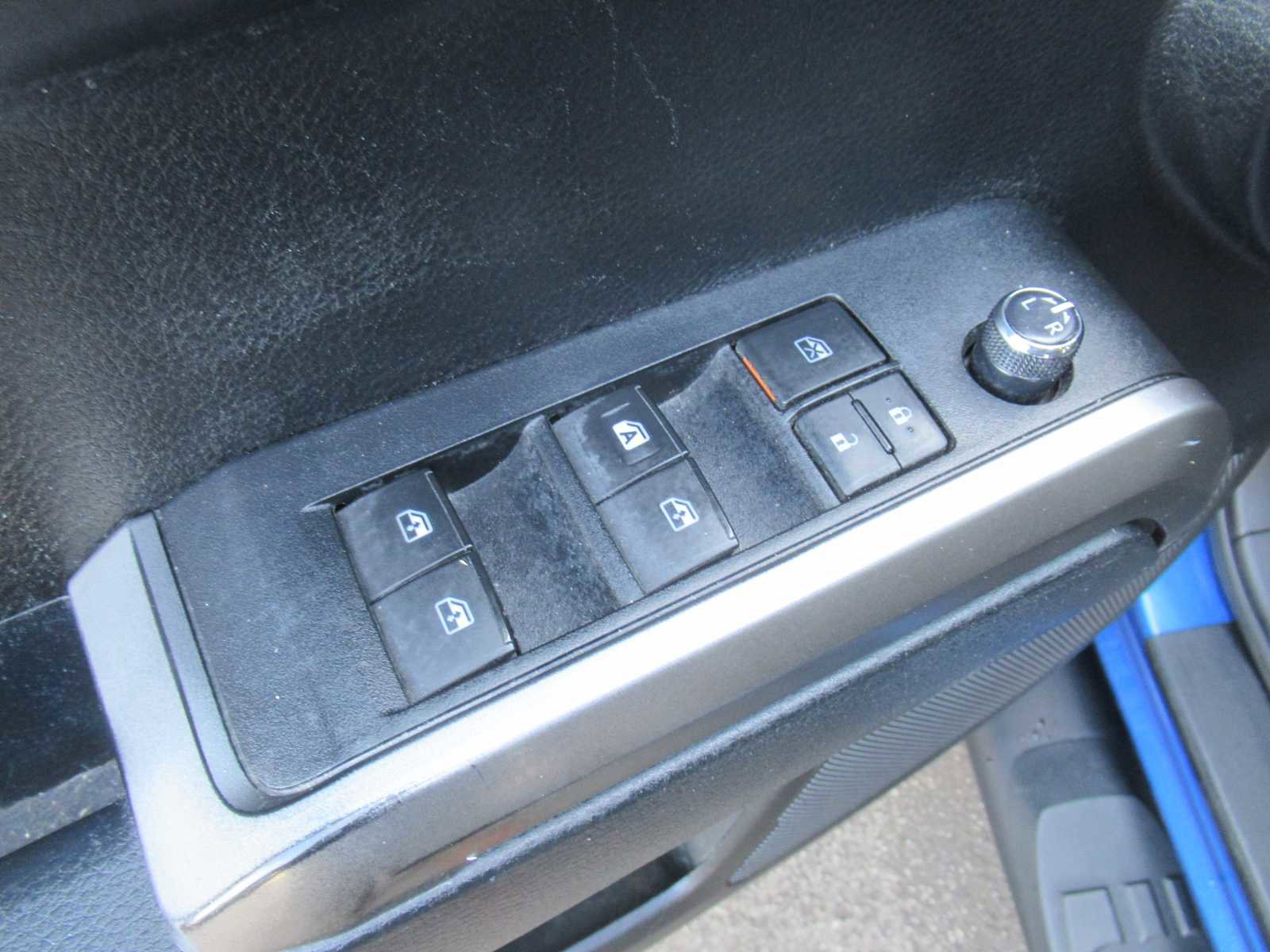 Used 2016 Toyota Tacoma SR5 w/ Towing Package image 16