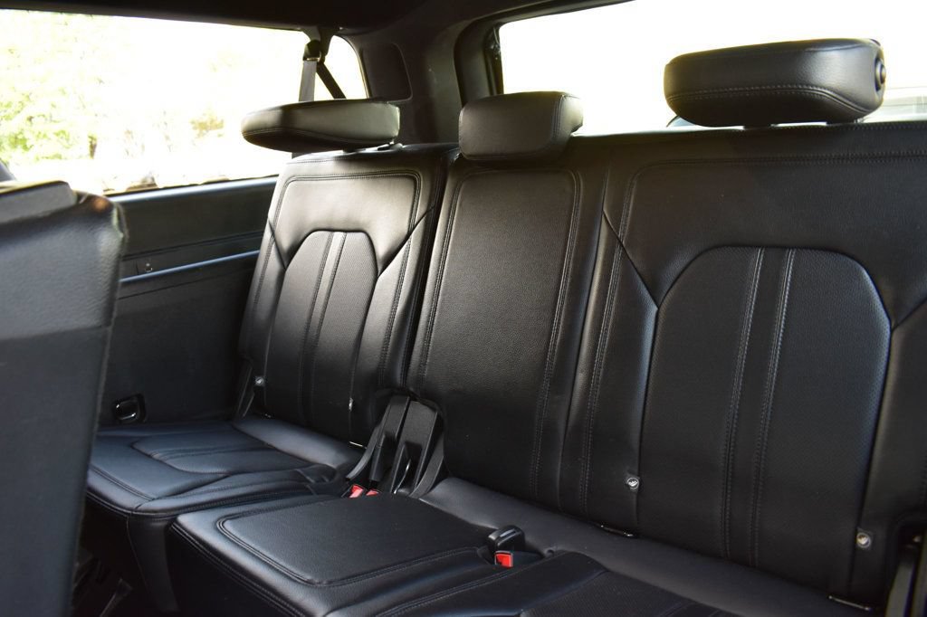 Used 2019 Ford Expedition Max Limited RWD image 27