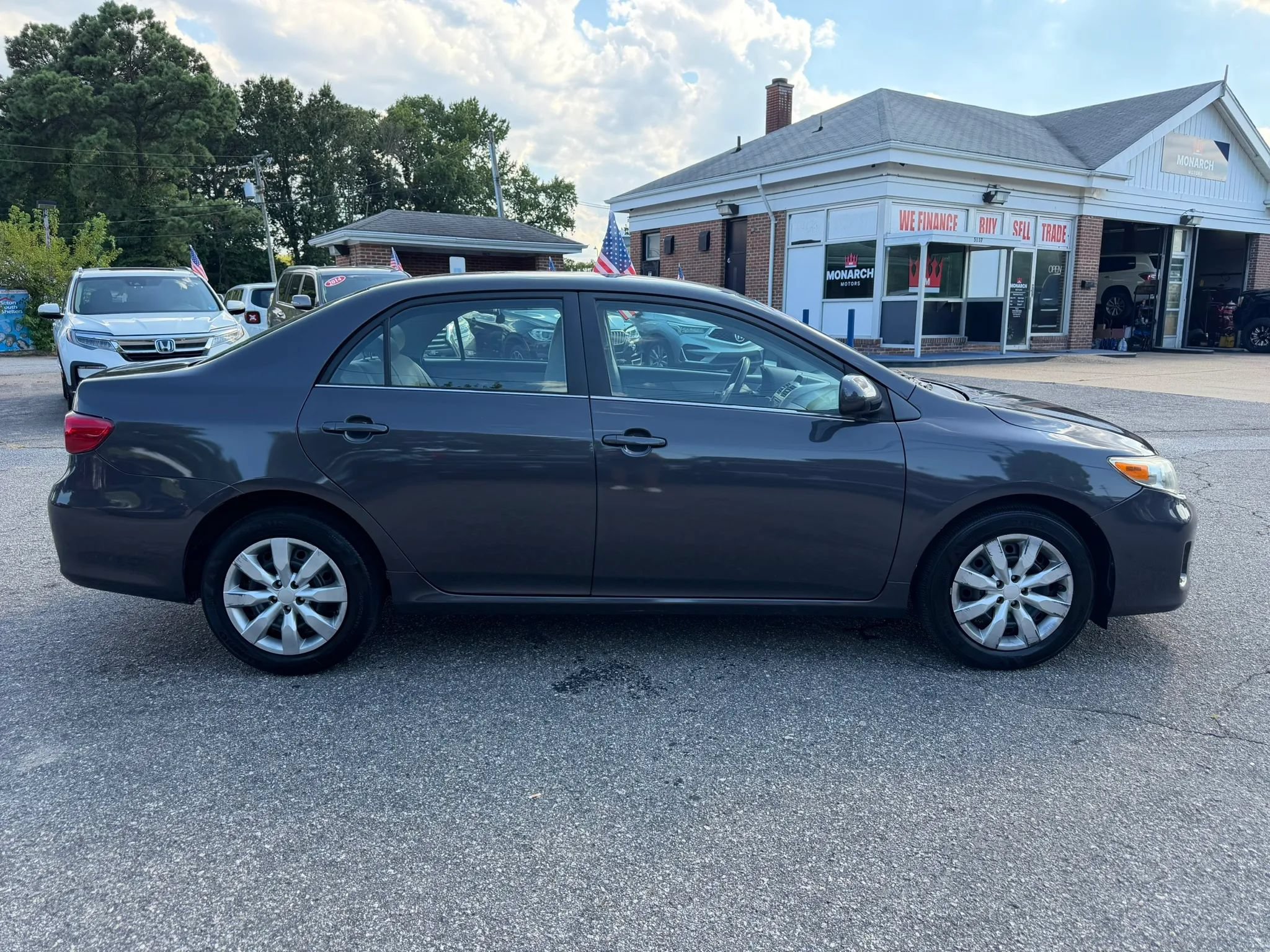 Used 2013 Toyota Corolla LE FWD image 6
