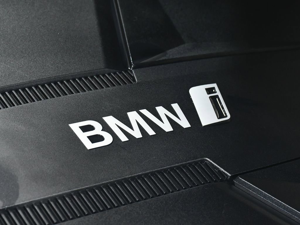 Used 2024 BMW i7 xDrive60 image 74