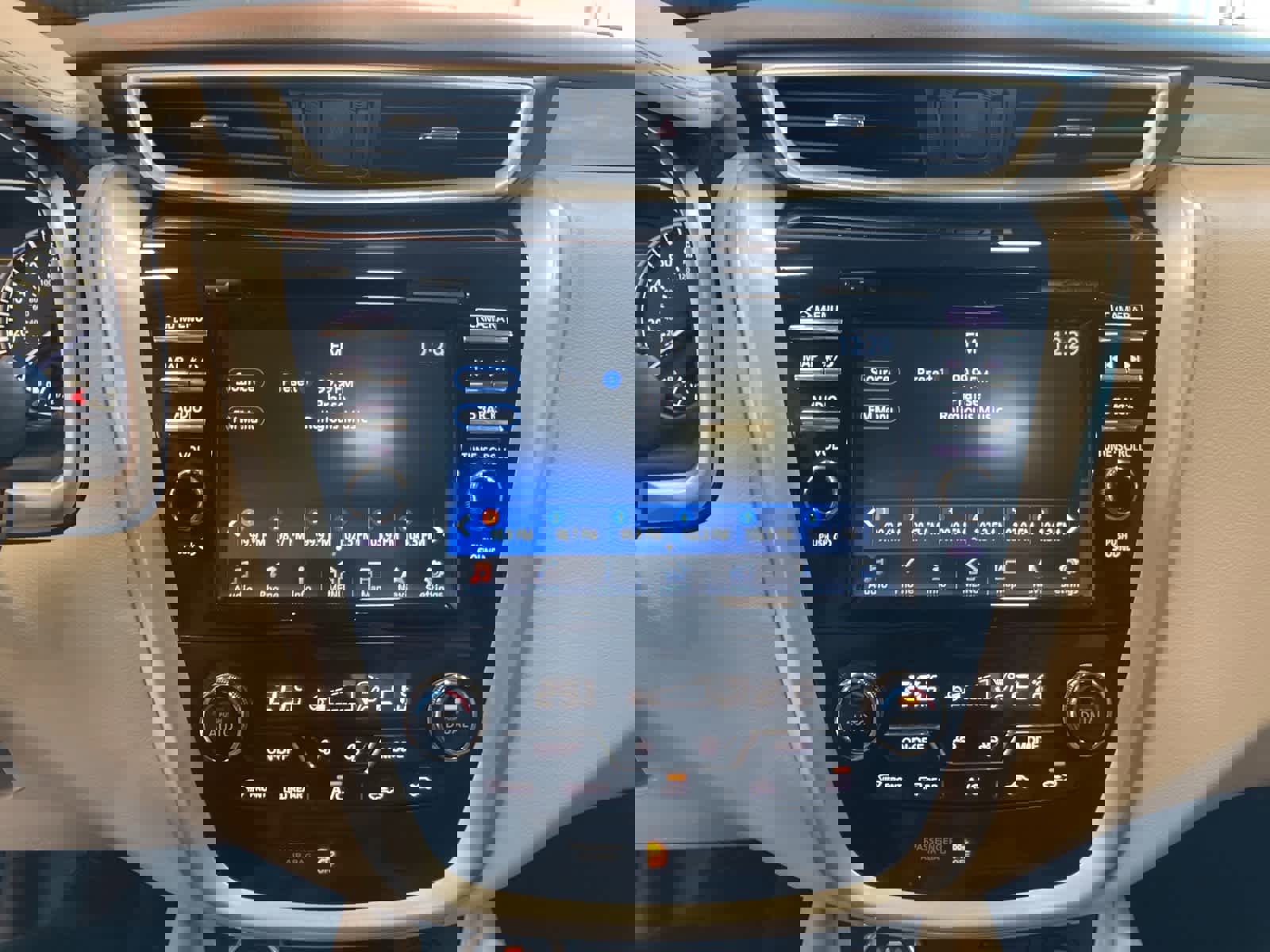 Used 2018 Nissan Murano S image 20