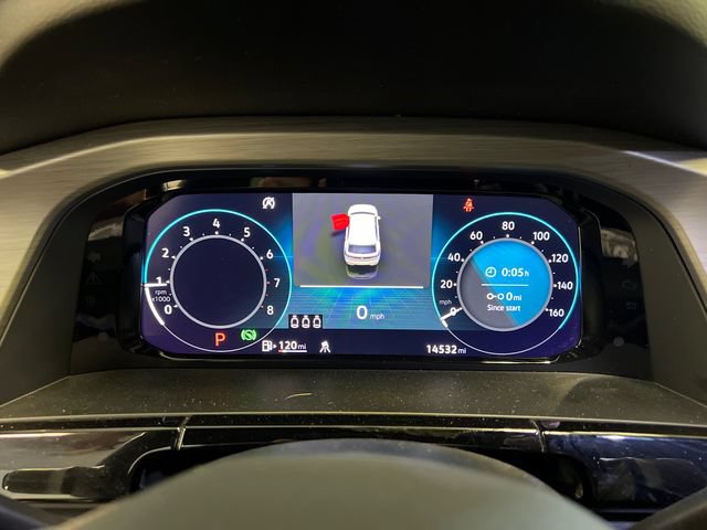 Certified 2024 Volkswagen Atlas Cross Sport SE FWD image 22