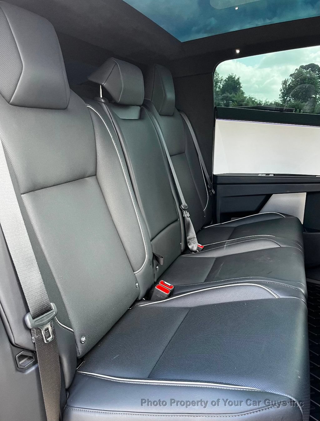 Used 2025 Tesla Cybertruck AWD Crew Cab image 19