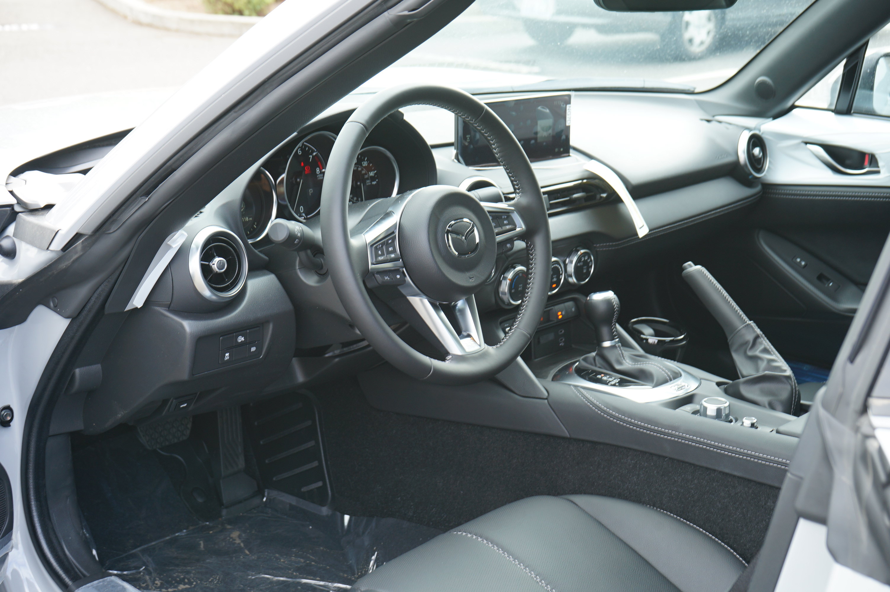 New 2026 MAZDA MX-5 Miata RF Grand Touring w/ Weather Package RWD image 12