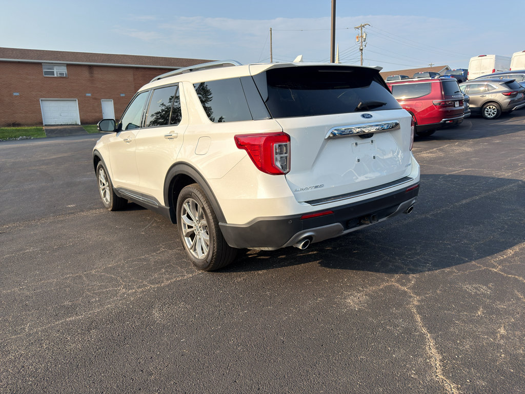 Used 2023 Ford Explorer Limited w/ Limited Technology Package AWD/4WD image 3