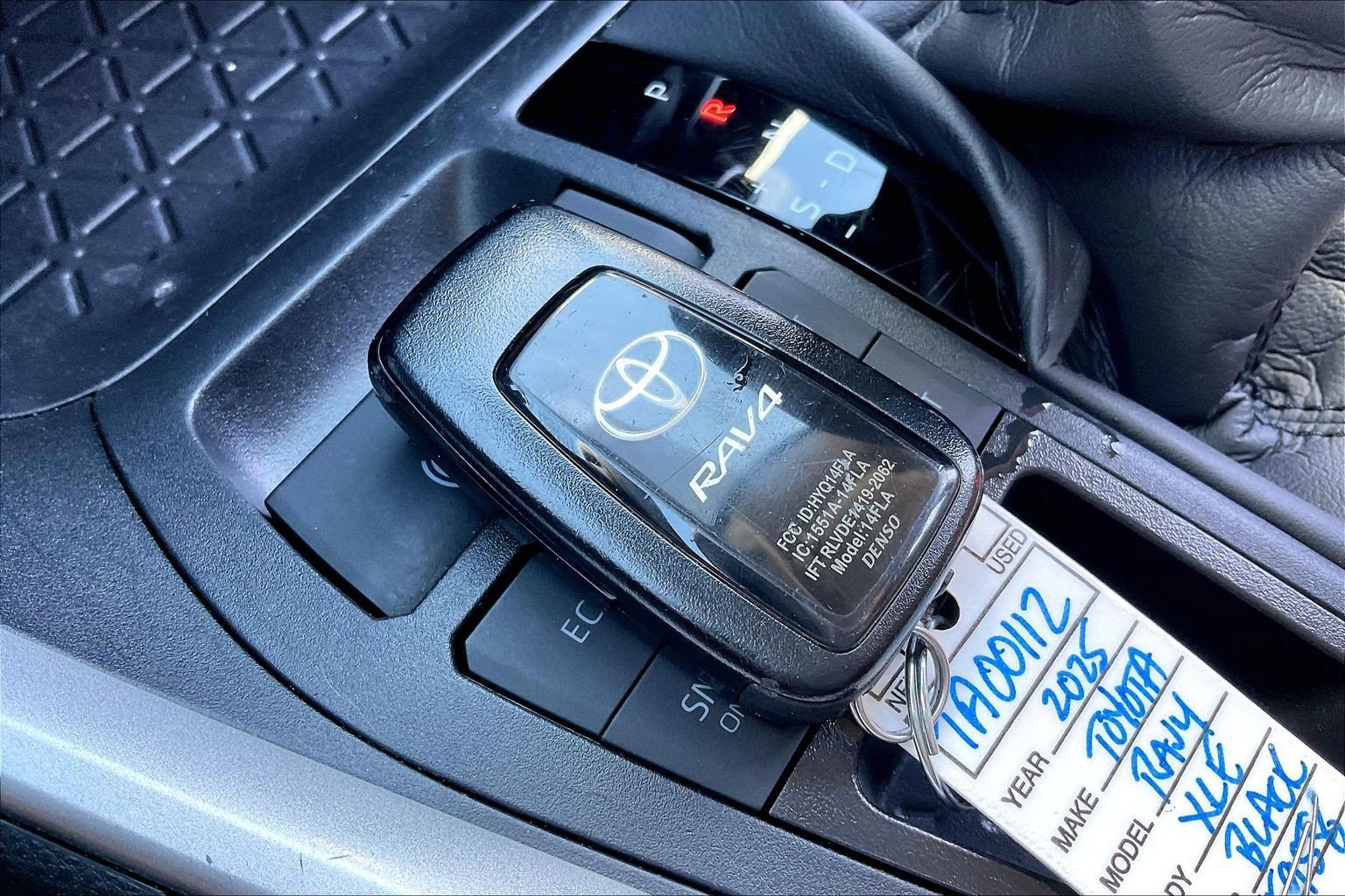 Used 2025 Toyota RAV4 XLE AWD/4WD image 14