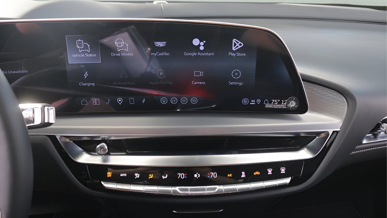 New 2026 Cadillac Lyriq V w/ Exterior Carbon Fiber Package AWD/4WD image 21